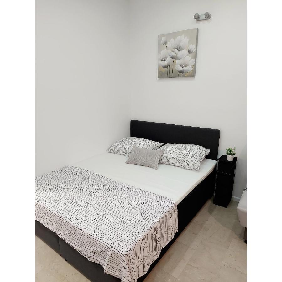 Studio Apartment Lee Split Exterior foto