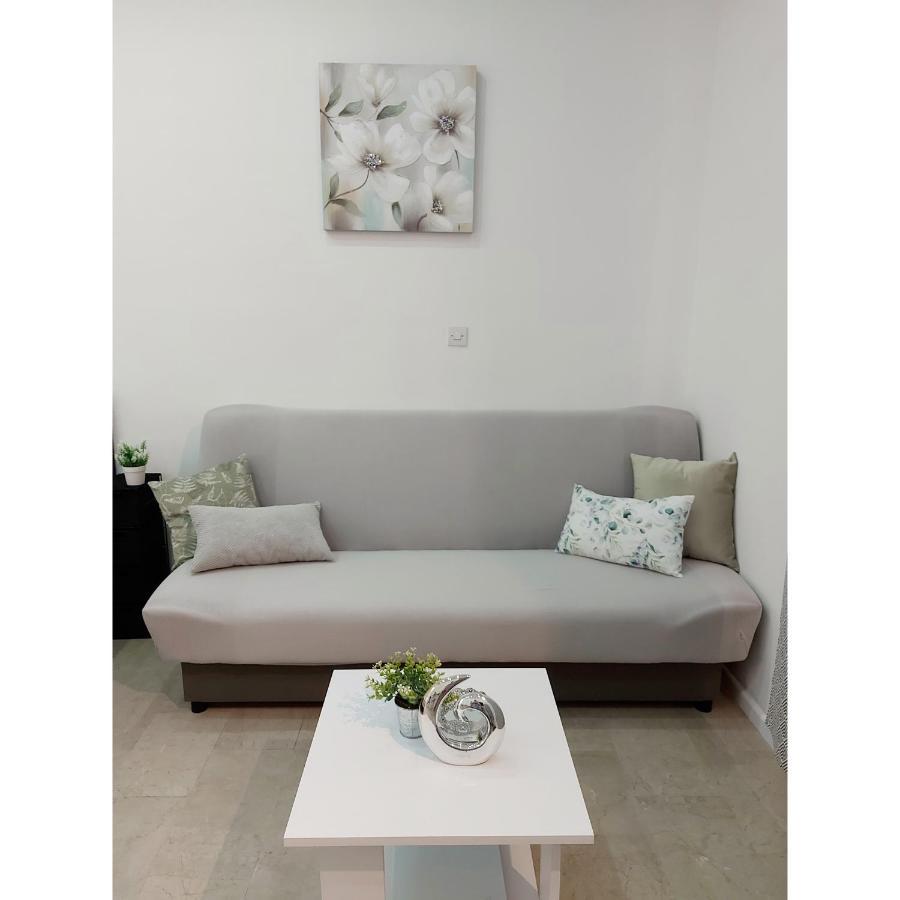 Studio Apartment Lee Split Exterior foto