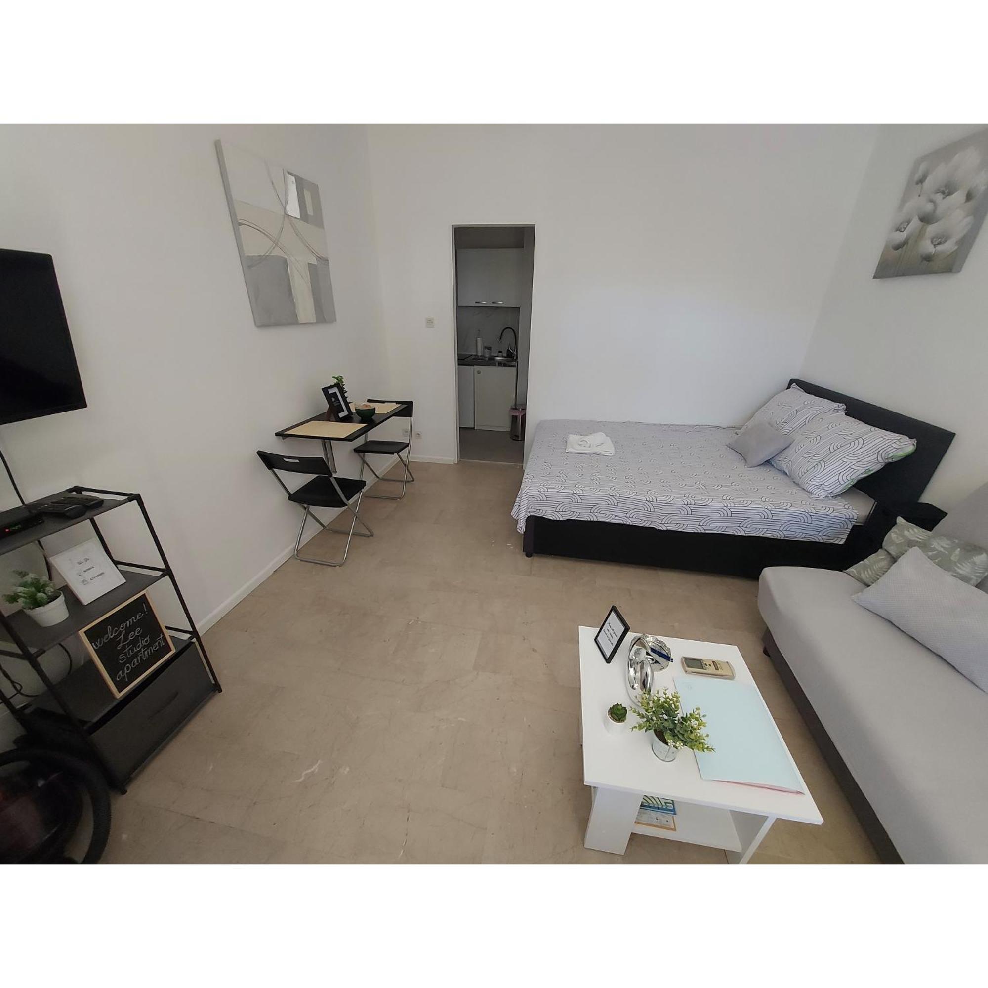 Studio Apartment Lee Split Exterior foto