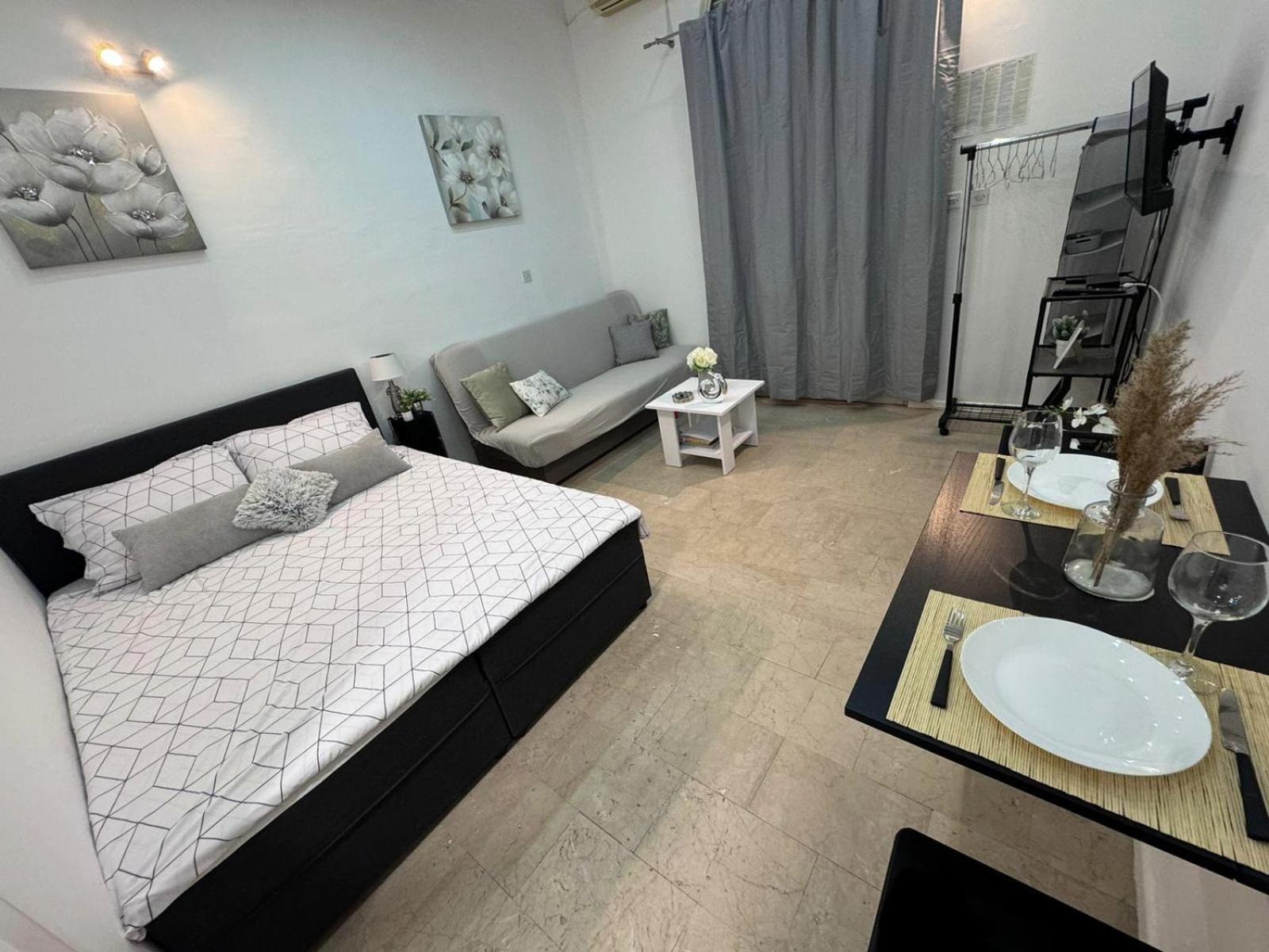 Studio Apartment Lee Split Exterior foto